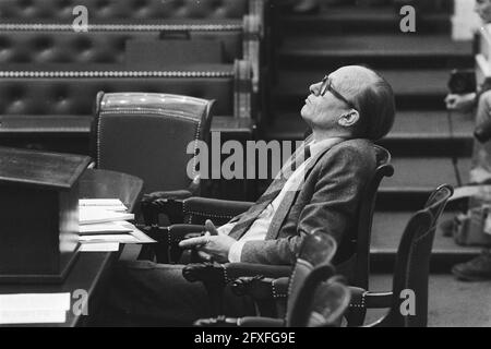 Chambre basse, débat d'interpellation sur l'infiltrant dans le camp de paix de Woensdrecht; nos 27, 28 Peter Lankhorst, 16 mai 1984, Politique, pays-Bas, Agence de presse du XXe siècle photo, nouvelles à retenir, documentaire, photographie historique 1945-1990, histoires visuelles, L'histoire humaine du XXe siècle, immortaliser des moments dans le temps Banque D'Images