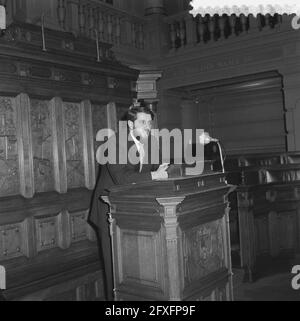 Reina Prinsen Geerligsprijs cérémonie de remise des prix, discours par le lauréat A.P. van Hoek [le prix a été pour la pièce Allemagne NOW], 25 novembre 1960, auteurs, littérature, Cérémonies de remise de prix, écrivains, drame, pays-Bas, agence de presse du XXe siècle photo, news to remember, documentaire, photographie historique 1945-1990, histoires visuelles, L'histoire humaine du XXe siècle, immortaliser des moments dans le temps Banque D'Images