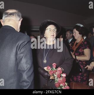 Réunion de la Société des maires à Utrecht, avec la participation de HM et HRH Pr. Beatrix, Reine Juliana, 6 novembre 1968, reines, Réunions, pays-Bas, Agence de presse du XXe siècle photo, nouvelles à retenir, documentaire, photographie historique 1945-1990, histoires visuelles, L'histoire humaine du XXe siècle, immortaliser des moments dans le temps Banque D'Images