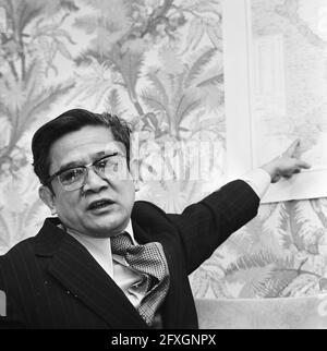 Vo Van Sung, ambassadeur vietnamien aux pays-Bas, s'adresse à la presse à Amsterdam, le 11 janvier 1978, Ambassadeurs des pays-Bas, agence de presse du xxe siècle photo, nouvelles à retenir, documentaire, photographie historique 1945-1990, histoires visuelles, L'histoire humaine du XXe siècle, immortaliser des moments dans le temps Banque D'Images