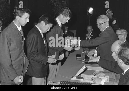 Quinzième Concours international de formation professionnelle 1966, 28 juin 1966, vocations, concours, Pays-Bas, Agence de presse du XXe siècle photo, nouvelles à retenir, documentaire, photographie historique 1945-1990, histoires visuelles, L'histoire humaine du XXe siècle, immortaliser des moments dans le temps Banque D'Images