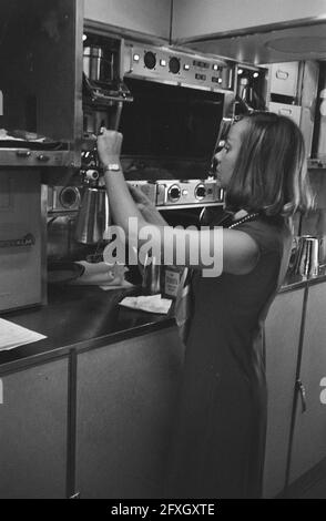 Vol avec Boeing 747 à Rome de Schiphol; Pantry, 27 février 1971, avion, Pays-Bas, Agence de presse du XXe siècle photo, nouvelles à retenir, documentaire, photographie historique 1945-1990, histoires visuelles, L'histoire humaine du XXe siècle, immortaliser des moments dans le temps Banque D'Images