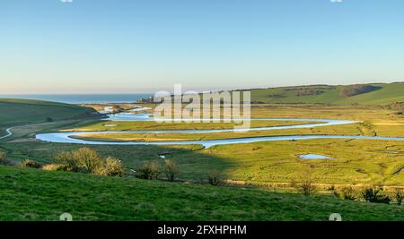 Vue sur Cuckmere Haven depuis la forêt de Fisriston Banque D'Images