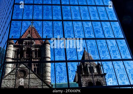 The Reflection of the Historic Trinity Church, Boston, Massachusetts, États-Unis Banque D'Images