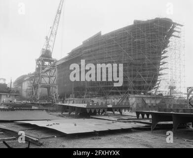 Willem Barendsz II en construction, Wilton Fijenoord, 18 octobre 1954, en construction, Pays-Bas, Agence de presse du XXe siècle photo, nouvelles à retenir, documentaire, photographie historique 1945-1990, histoires visuelles, L'histoire humaine du XXe siècle, immortaliser des moments dans le temps Banque D'Images