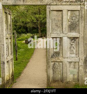 Une porte d'un jardin Banque D'Images