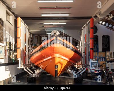 APPLEDORE, DEVON, ANGLETERRE - MAI 25 2021 : le canot de sauvetage, Royal National Lifeboat institution. Banque D'Images