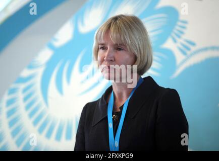 Non exclusif: KIEV, UKRAINE - 26 MAI 2021 - Zoriana Tsilyk, PDG de Pfizer Ukraine, est photographié lors d'un briefing à l'aéroport international de Kyiv Igor Sikorsky Banque D'Images