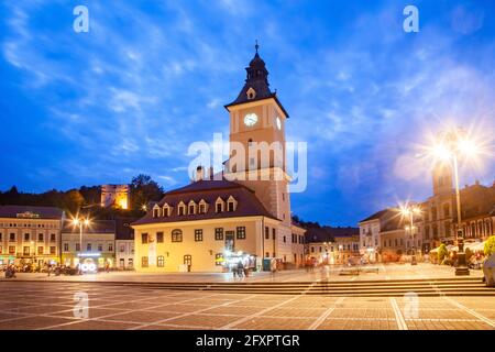 Place du Conseil, place de la Vieille ville à Brasov, Transylvanie, Roumanie, Europe Banque D'Images