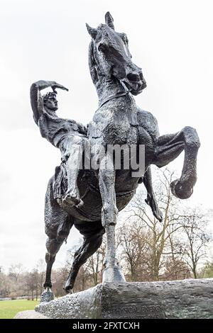 Physical Energy statue en bronze de l'homme et du cheval, par George Frederic Watts, Kensington Gardens, Londres, Royaume-Uni Banque D'Images