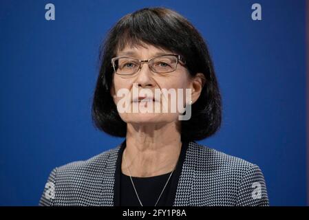 Le Dr Jenny Harries, directeur général de la Health Security Agency du Royaume-Uni, lors d'un briefing médiatique à Downing Street, Londres, sur le coronavirus (Covid-19). Date de la photo: Jeudi 27 mai 2021. Banque D'Images