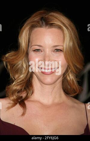 Lisa Kudrow participe au 31e prix annuel des femmes américaines à la radio et à la télévision, Gracie Allen, au Marriott Marquis Hotel de New York, le 19 juin 2006. Crédit photo : Henry McGee/MediaPunch Banque D'Images