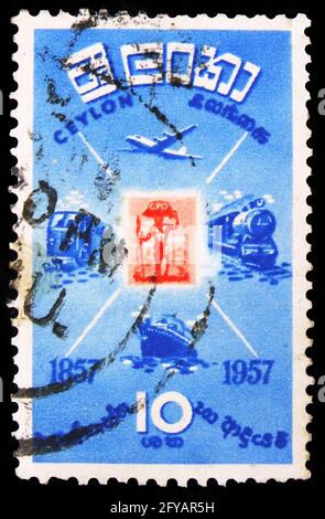 MOSCOU, RUSSIE - 23 SEPTEMBRE 2019: Timbre-poste imprimé à Ceylan montre les méthodes de transport, Centenaire de la série de timbres de Ceylan, vers 1957 Banque D'Images