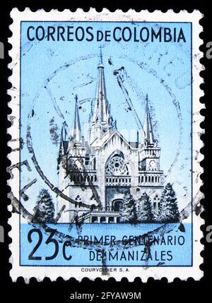 MOSCOU, RUSSIE - 23 SEPTEMBRE 2019 : timbre-poste imprimé en Colombie montre la cathédrale de Manizales, série, vers 1952 Banque D'Images