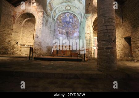 Lleida, Espagne, 1er mai 2020 - peintures en plein air dans l'église Sant Climent de Taull Banque D'Images