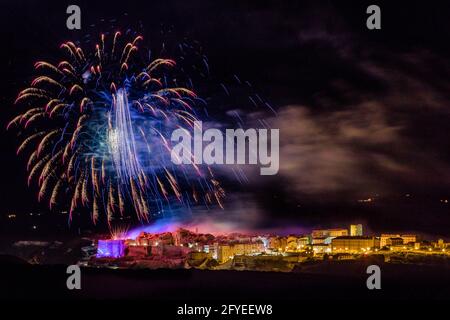 FRANCE, CORSE-DU-SUD (2A) EXTRÊME SUD, BONIFACIO, FEUX D'ARTIFICE AU 15 AOÛT Banque D'Images