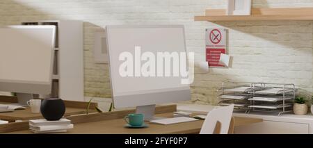 Rendu 3D, espace de travail commun avec deux ordinateurs, ordinateur portable et fournitures de bureau, dans la salle, illustration 3D Banque D'Images