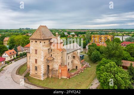 Vue aérienne sur le château de Simontornya Banque D'Images