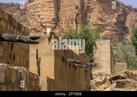 Huttes traditionnelles de village à Teli, pays Dogon, Mali Banque D'Images