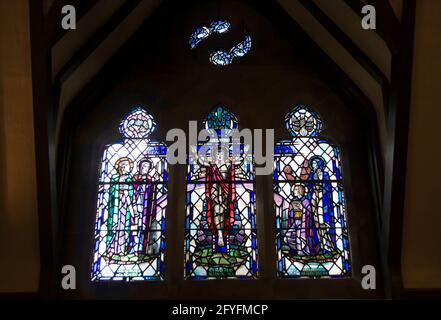 Vitraux de l'église paroissiale d'Helensburgh, en Écosse Banque D'Images