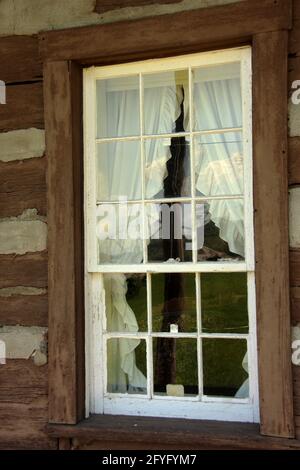 Tu-Endie-Wei State Park, point Pleasant, WV, États-Unis. Fenêtre de la cabine 1796. Banque D'Images