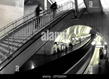 FRANCE. PARIS (75) GARE CITÉ, PLACE LOUIS-LEPINE. LA STATION A ÉTÉ OUVERTE LE 10 DÉCEMBRE 1910. SON NOM EST DÛ À SA POSITION SUR L'ÎLE DE LA Banque D'Images