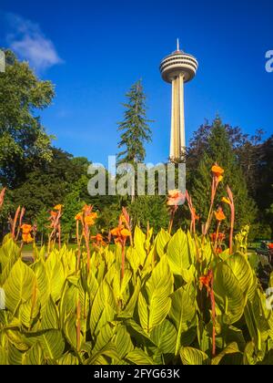 Ontario, Canada, septembre 2019, vue sur le restaurant tournant de la tour Skylon à Niagara Falls Banque D'Images