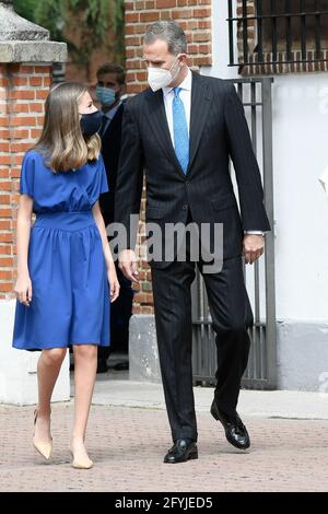 Madrid, Espagne. 28 mai 2021. Le roi Felipe VI d'Espagne et la princesse Leonor partent après la confirmation de la princesse Leonor à l'église 'Asunción de Nuestra se-ora' dans la municipalité d'Aravaca à Madrid. Crédit : SOPA Images Limited/Alamy Live News Banque D'Images