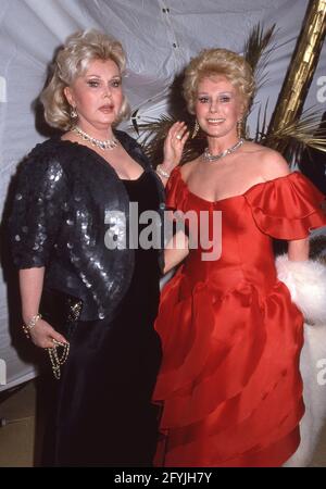 ZSA ZSA Gabor et Eva Gabor Circa années 80 crédit : Ralph Dominguez/MediaPunch Banque D'Images