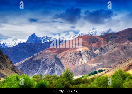 La colline du tigre , le point du tigre, la dernière zone de guerre de Kargil guerre 1999 , connue sous le nom d'opération Vijay, entre le Pakistan et l'Inde, en mémoire de la victoire indienne. Banque D'Images