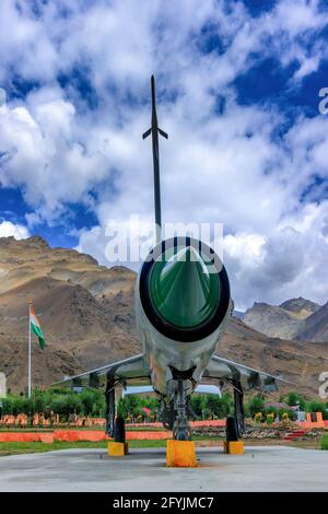 Kargil, Jammu-et-Cachemire, Inde - 1ER septembre 2014 : AVION de chasse MIG-21 utilisé par l'Inde dans la guerre de Kargil 1999 (opération Vijay), entre le Pakistan et Banque D'Images