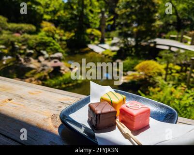 Gros plan de chocolat japonais coloré à San Francisco, Californie Banque D'Images