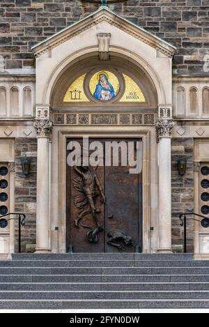 Église notre-Dame des Sorrows, architecture extérieure, Toronto, Canada Banque D'Images