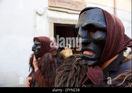 Italie, Sardaigne, province de Nuoro, village de Mamoiada, Canival avec Mamuthones et masque d'Issohadores Banque D'Images