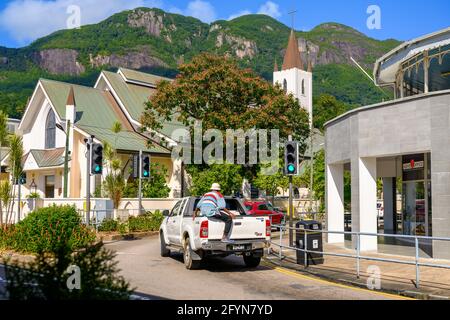 VICTORIA, SEYCHELLES - 21 mai 2021 : Victoria, Seychelles, île Mahé. Photographie de rue concept sur Seychelles, Afrique de l'est. Église catholique à la traîne Banque D'Images