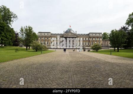 Bruxelles, Belgique, le 28 mai 2021 : le château de Laeken, propriété du Don royal, est, sauf sous le règne du roi Albert II, le lieu principal o Banque D'Images