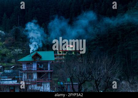 Vues de Variuos sur Kasol, vallée de Parvati Banque D'Images