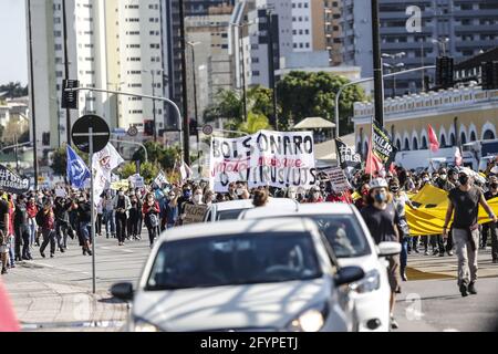 Florianópolis (SC), 29/05/2021 - Manifestação / fora Bolsonaro - Ocorreu na manhã deste sábado (29) a partir do Largo da Alfândega, e percorrendo as r Banque D'Images