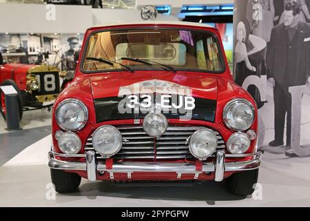 Morris Mini-Cooper S (1963) 1964 gagnant du rallye Monte Carlo, British Motor Museum, Gaydon, Warwick, West Midlands, Angleterre, Grande-Bretagne, Royaume-Uni, Europe Banque D'Images