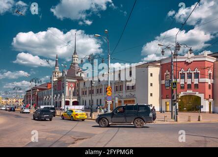 Gare de Kazansky sur la place des trois gares ou la place Komsomolskaya, point de repère : Moscou, Russie - 26 mai 2021 Banque D'Images