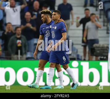 Porto, Portugal, le 29 mai 2021. Thiago Silva de Chelsea quitte le match blessé lors du match de la Ligue des champions de l'UEFA à l'Estadio do Dragao, Porto. Le crédit photo devrait se lire: David Klein / Sportimage Banque D'Images