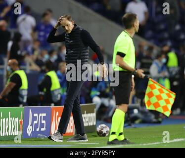 Porto, Portugal, le 29 mai 2021. Thomas Tuchel, directeur de Chelsea, réagit à une chance manquée de Christian Pulisic lors du match de la Ligue des champions de l'UEFA à l'Estadio do Dragao, Porto. Le crédit photo devrait se lire: David Klein / Sportimage Banque D'Images