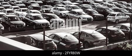 Voitures neuves allemandes Audi garées à l'extérieur Banque D'Images