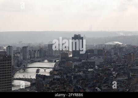 Panorama de la ville de liège et de ses ponts Banque D'Images