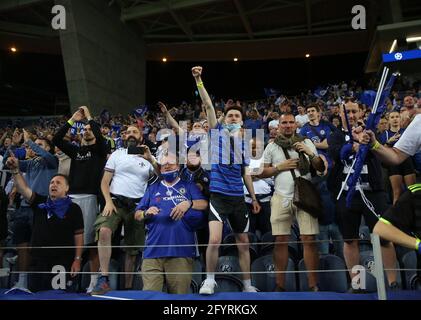 Porto, Portugal, le 29 mai 2021. Les fans de Chelsea célèbrent le match de la Ligue des champions de l'UEFA à l'Estadio do Dragao, Porto. Le crédit photo devrait se lire: David Klein / Sportimage Banque D'Images