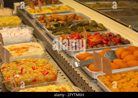 assortiment de hors-d'œuvre. encas sur l'assiette Banque D'Images