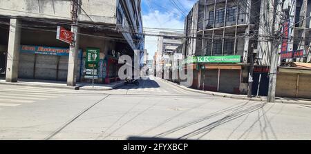Zamboanga City, Philippines. 30 mai 2021. Verrouillage du dimanche dans la ville de Zamboanga pour éviter une nouvelle vague de cas de COVID19 dans la ville. La plupart des établissements sont fermés et il est conseillé aux résidents de rester dans leurs maisons le dimanche. (Photo de Sherbien Dacalanio/Pacific Press) crédit: Pacific Press Media production Corp./Alay Live News Banque D'Images