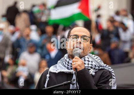 Washington, DC, États-Unis, 29 mai 2021. Photo : Nihad Awad, co-fondateur et directeur exécutif du Conseil des relations américano-islamiques, s'exprime lors de la Marche nationale pour la Palestine au Lincoln Memorial. Des milliers de personnes de la moitié est des États-Unis sont venues à Washington pour participer à la marche. Les musulmans américains pour la Palestine et le Conseil américain des organisations musulmanes ont co-accueilli l'événement avec 7 organisations partenaires, et 109 autres organisations ont approuvé la marche. Crédit : Allison Bailey / Alamy Live News Banque D'Images