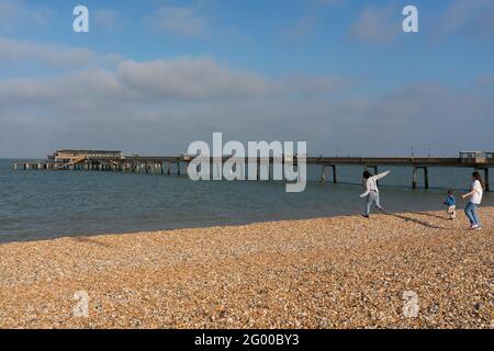 Deal Pier, Deal Beach, kent, angleterre Banque D'Images