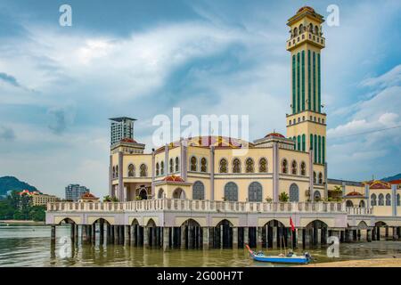 Mosquée flottante à Tanjung Bungah, Penang, Malaisie Banque D'Images